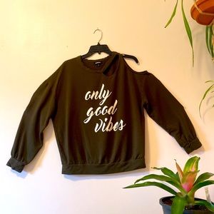 Expresss Sweatshirt with cut out shoulder